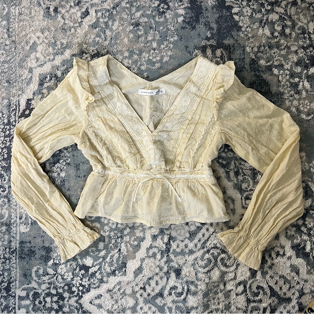 Delicate Ivory Ruffled V-Neck Peplum Blouse